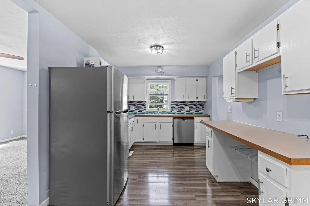 5690 Olsen Avenue Muskegon, MI 49442