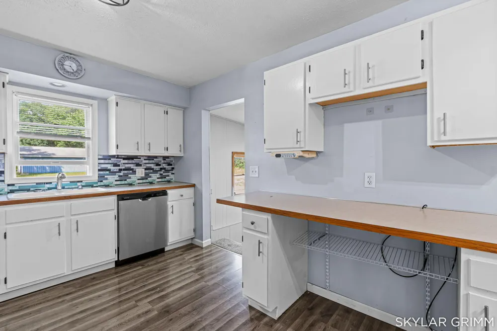 5690 Olsen Avenue Muskegon, MI 49442
