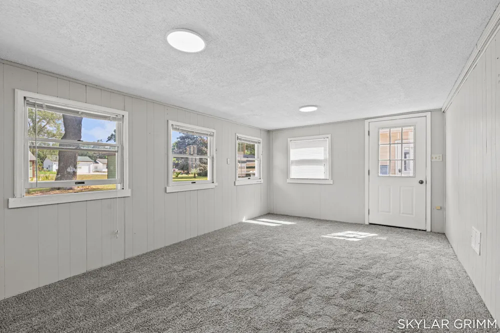 5690 Olsen Avenue Muskegon, MI 49442