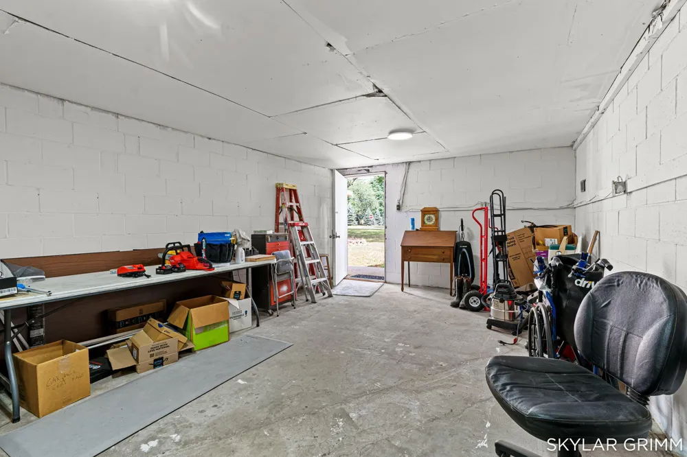 5690 Olsen Avenue Muskegon, MI 49442