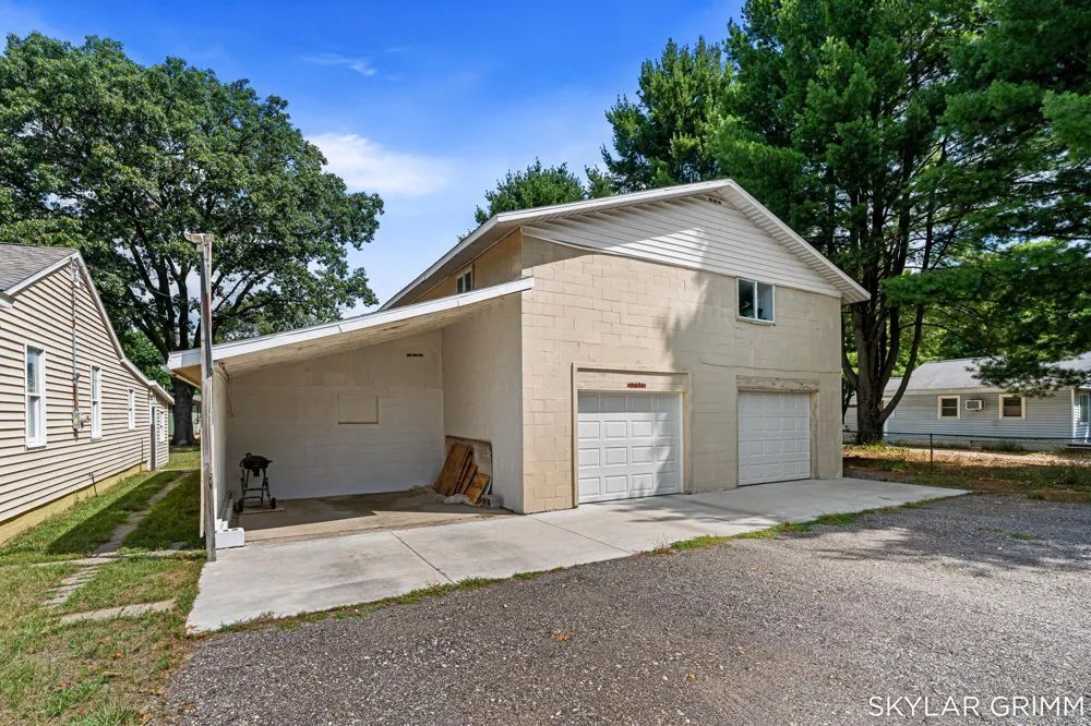 5690 Olsen Avenue Muskegon, MI 49442