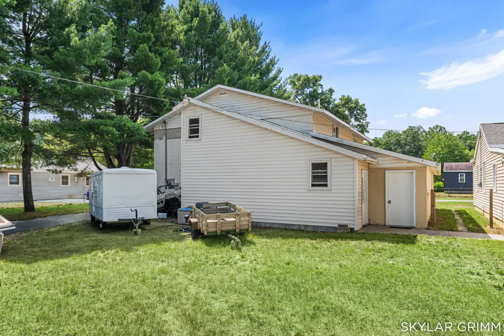 5690 Olsen Avenue Muskegon, MI 49442