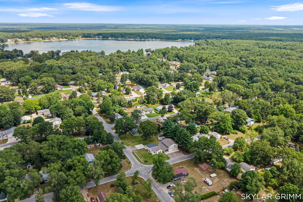 5690 Olsen Avenue Muskegon, MI 49442