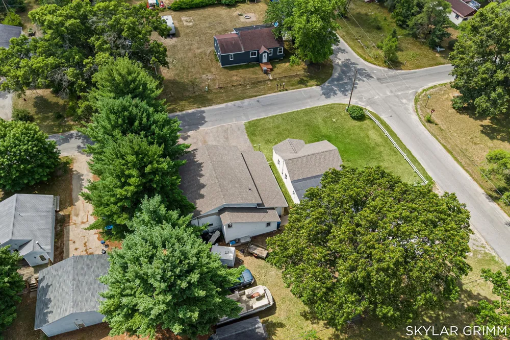 5690 Olsen Avenue Muskegon, MI 49442