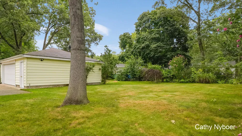 656 West Street Muskegon, MI 49442
