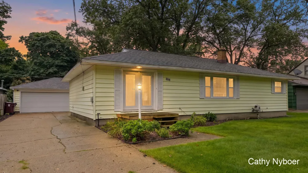 656 West Street Muskegon, MI 49442