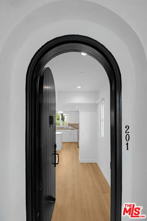 7914 NORTON AVENUE #202 West Hollywood, CA 90046