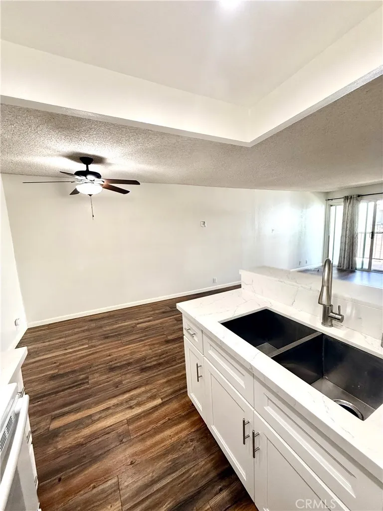8163 Redlands Street #44 Playa del Rey, CA 90293