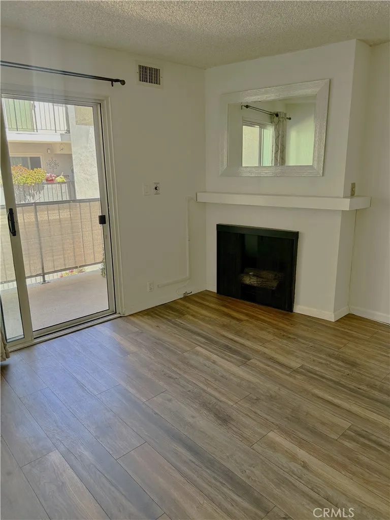 8163 Redlands Street #44 Playa del Rey, CA 90293