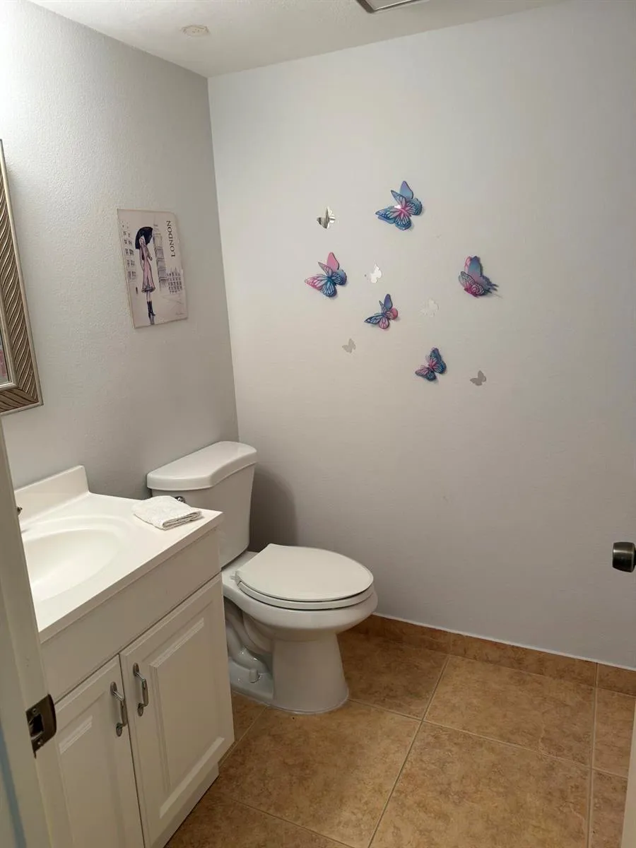 4272 NW 89th Avenue #103 Coral Springs, FL 33065