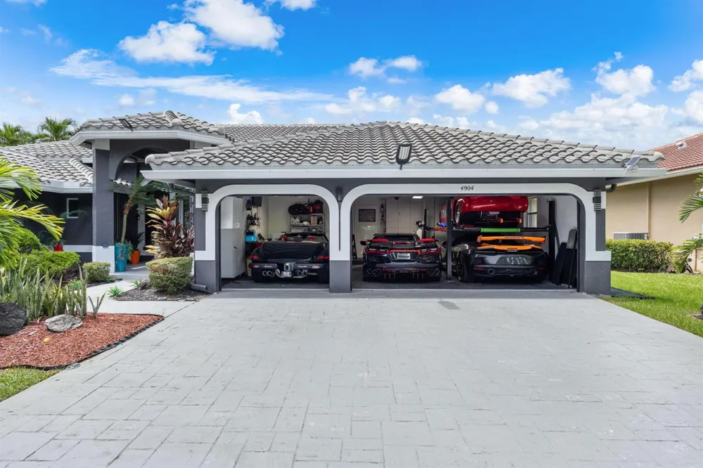 4904 NW 110TH TERRACE Coral Springs, FL 33076