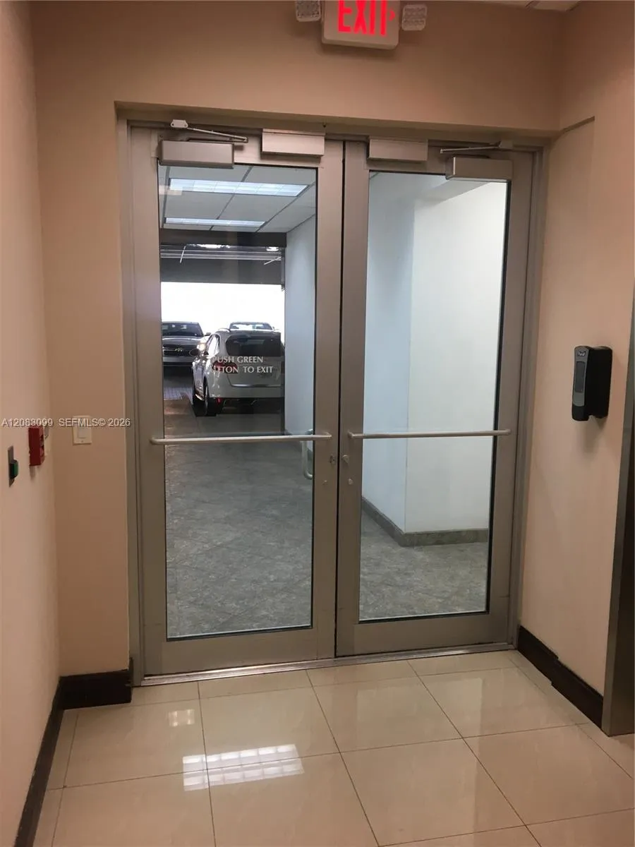 2300 W 84th St #602-C Hialeah, FL 33016