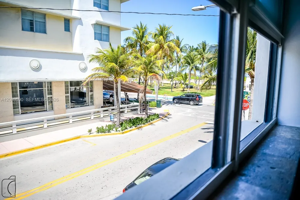 1390 Ocean Dr #201 Miami Beach, FL 33139
