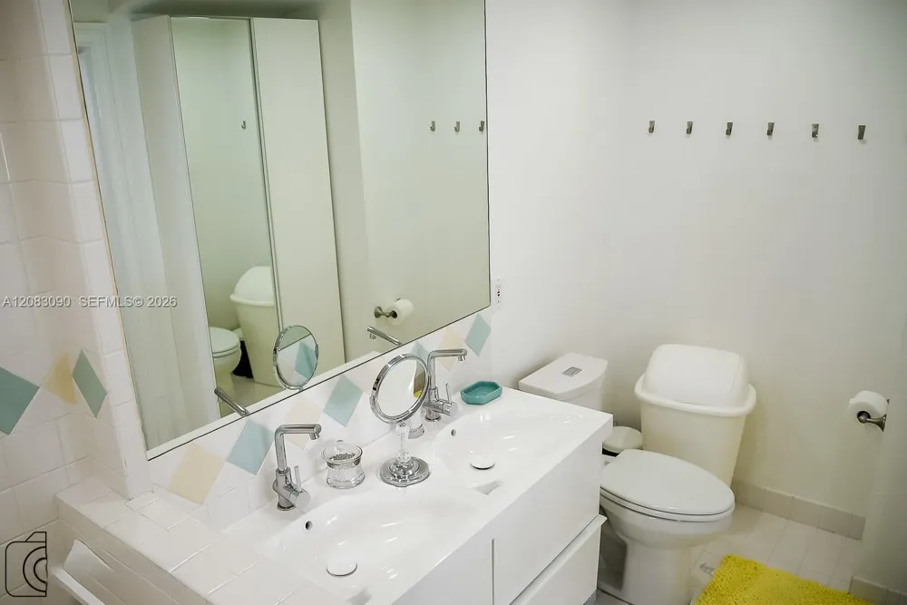 1390 Ocean Dr #201 Miami Beach, FL 33139
