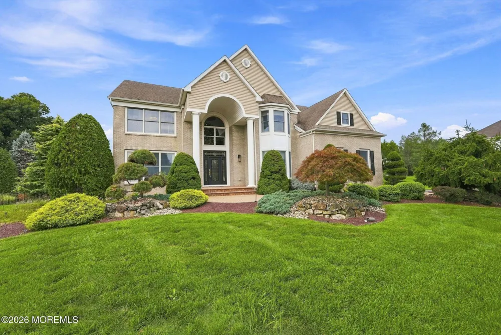 114 Candido Court Manalapan, NJ 07726