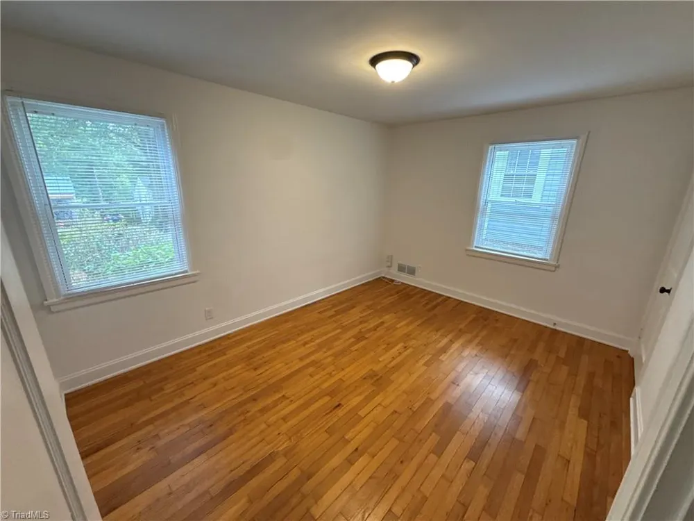 2363 Jefferson Avenue Winston-Salem, NC 27103