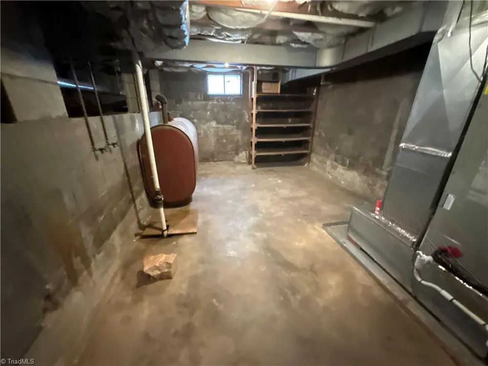 2363 Jefferson Avenue Winston-Salem, NC 27103