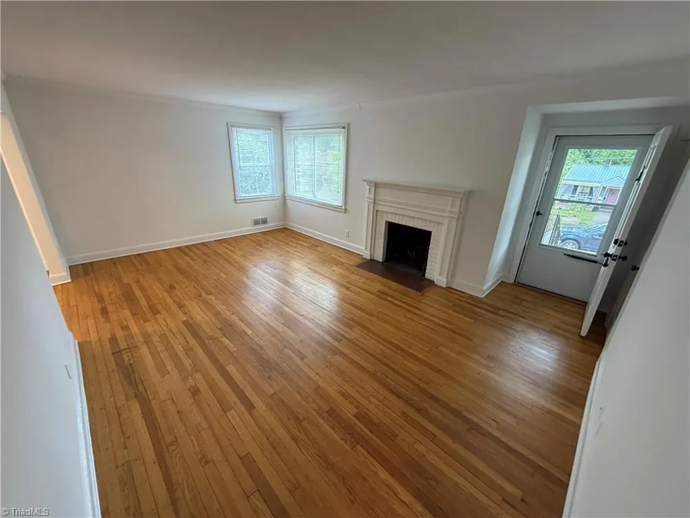 2363 Jefferson Avenue Winston-Salem, NC 27103