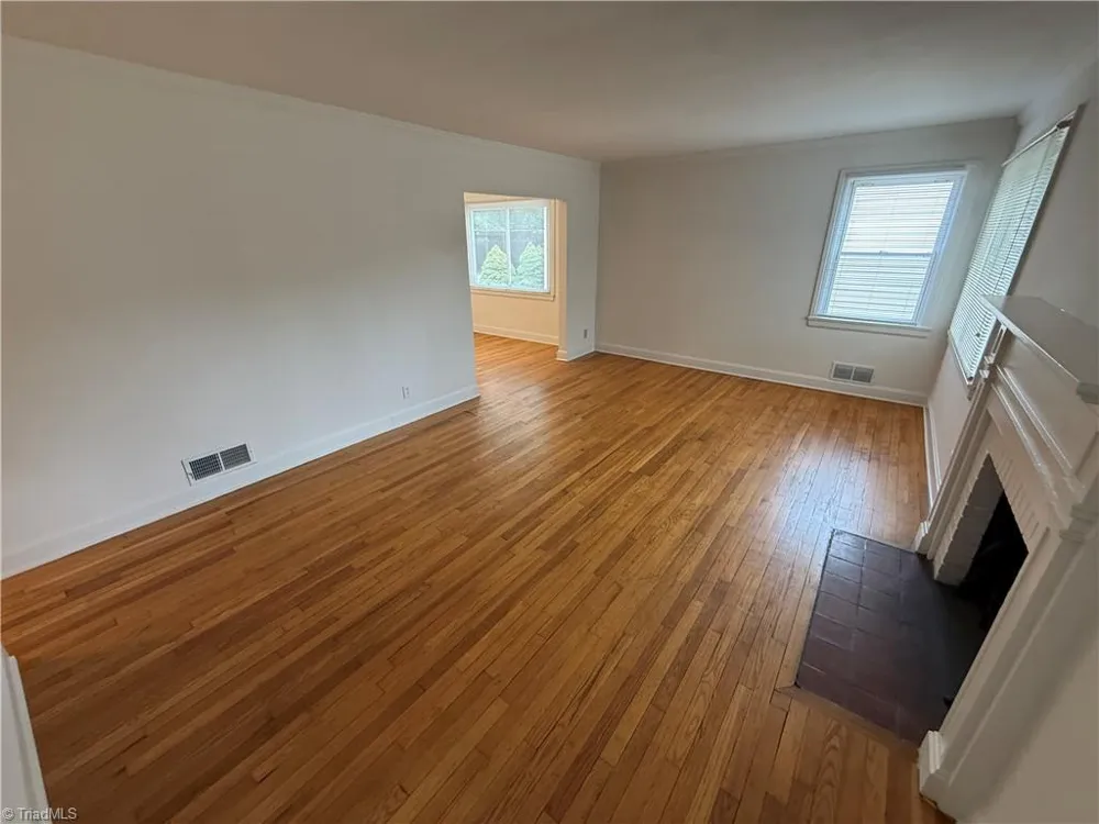 2363 Jefferson Avenue Winston-Salem, NC 27103