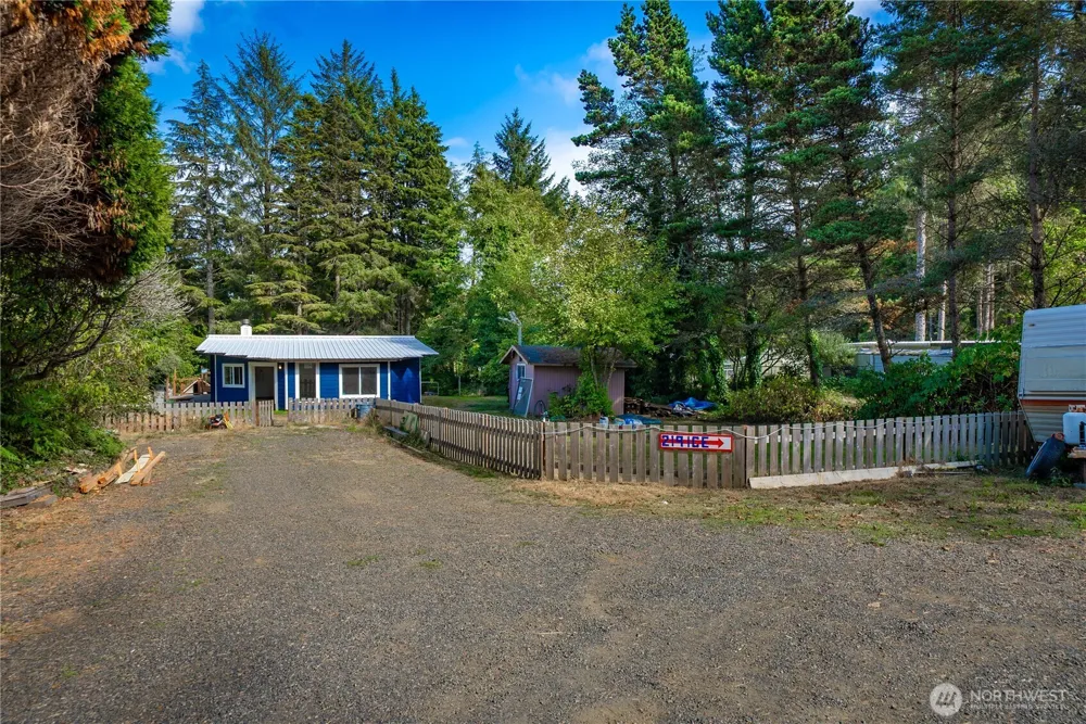 219 State Route 115 Ocean Shores, WA 98569