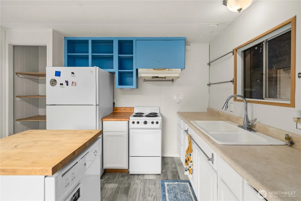 219 State Route 115 Ocean Shores, WA 98569