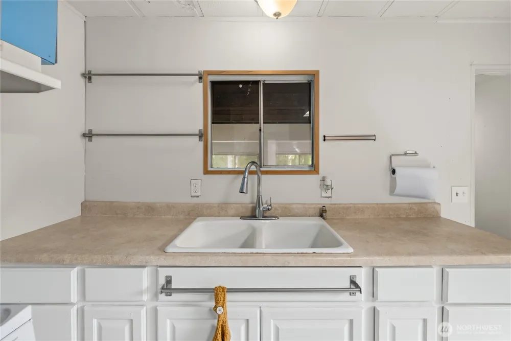 219 State Route 115 Ocean Shores, WA 98569