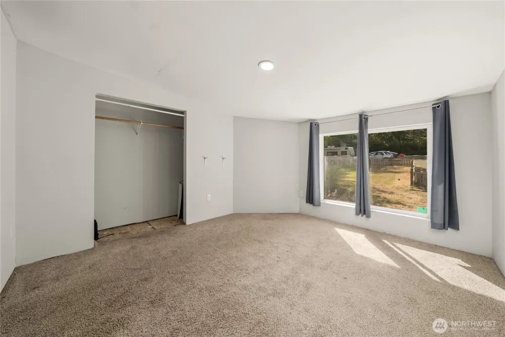 219 State Route 115 Ocean Shores, WA 98569