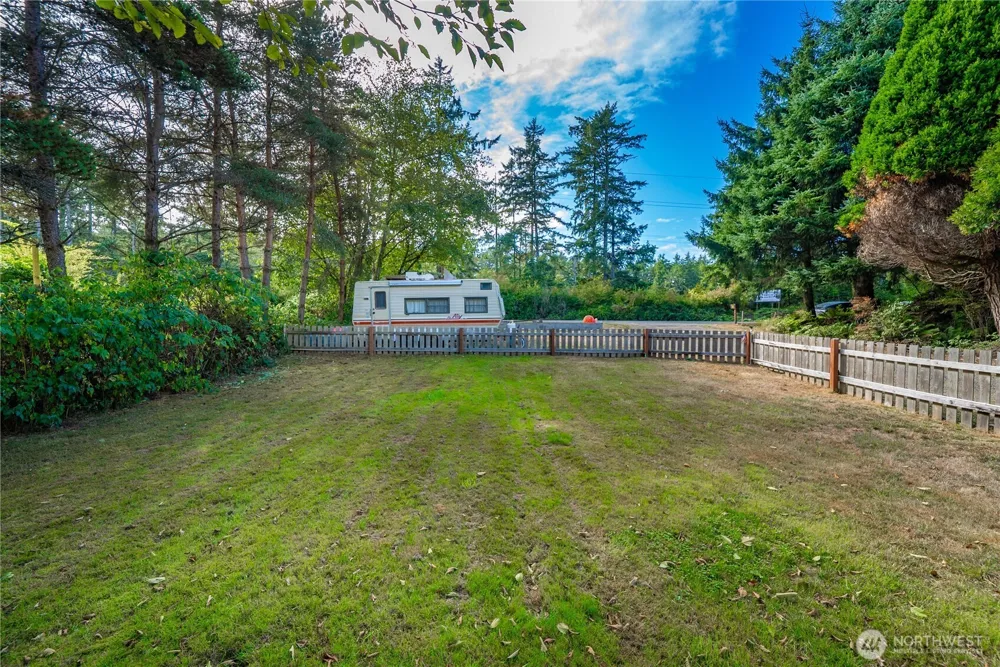 219 State Route 115 Ocean Shores, WA 98569