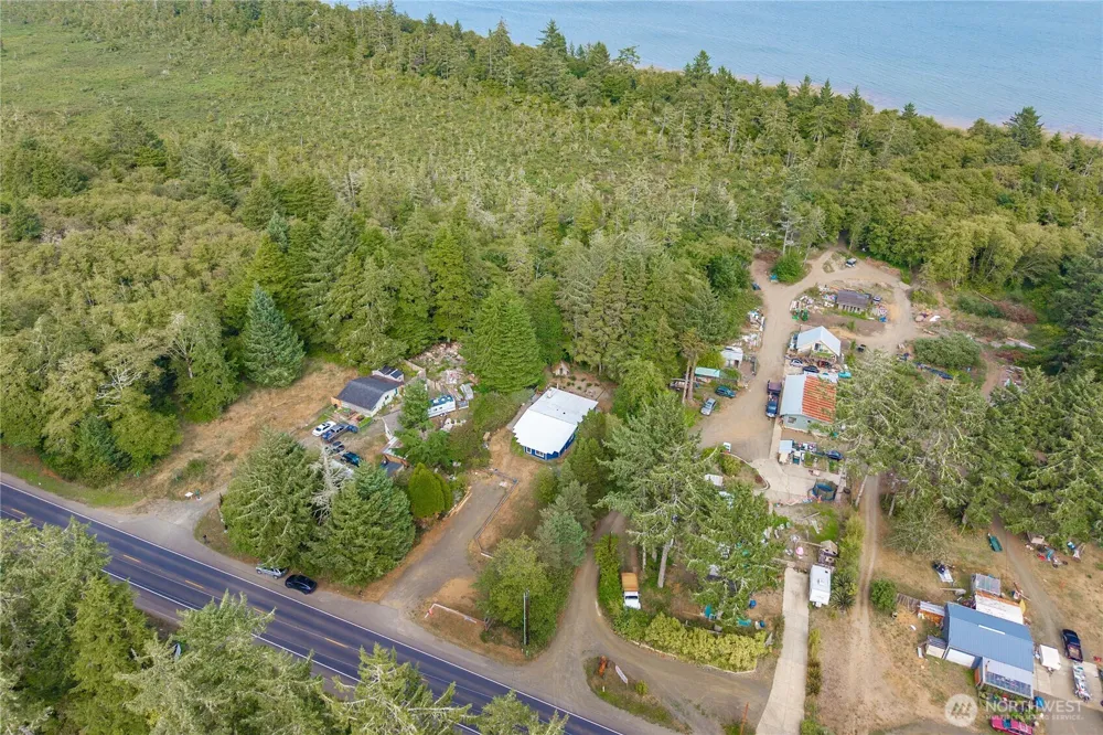 219 State Route 115 Ocean Shores, WA 98569