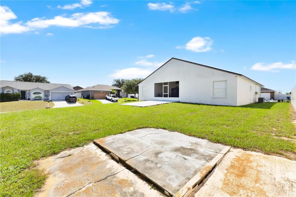 246 WINDRIDGE STREET Davenport, FL 33837