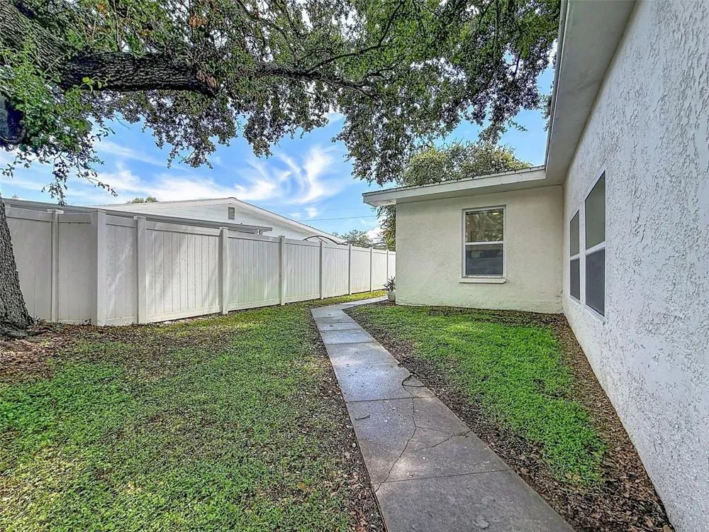 674 FREDERICA LN Dunedin, FL 34698