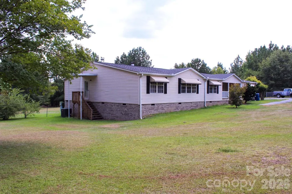 4171 Old Hills Bridge Road Enoree, SC 29335