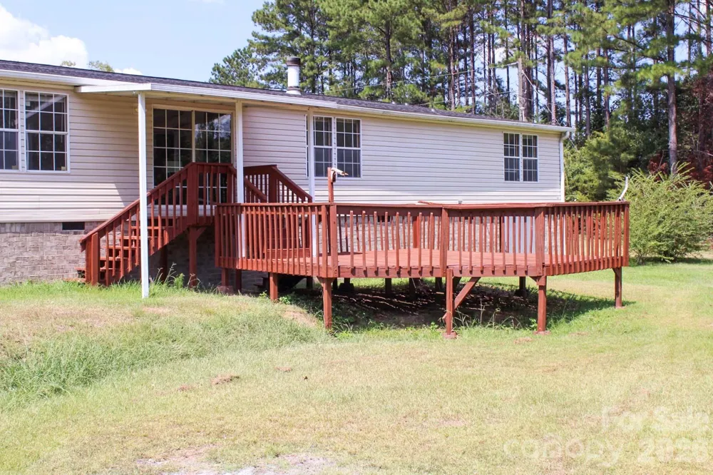 4171 Old Hills Bridge Road Enoree, SC 29335