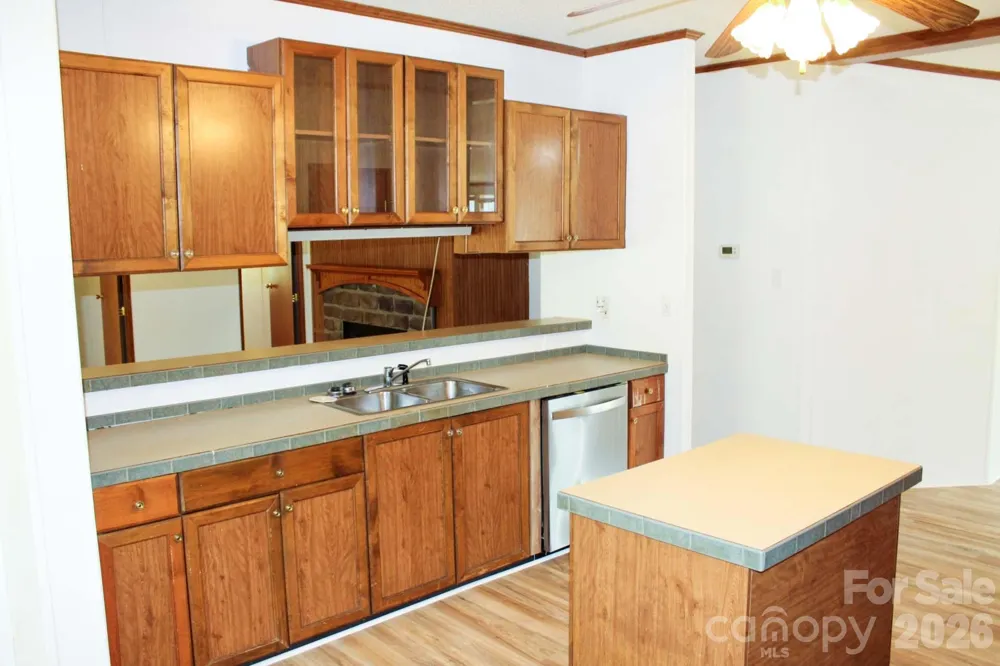 4171 Old Hills Bridge Road Enoree, SC 29335