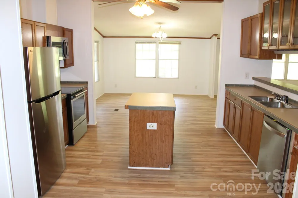 4171 Old Hills Bridge Road Enoree, SC 29335