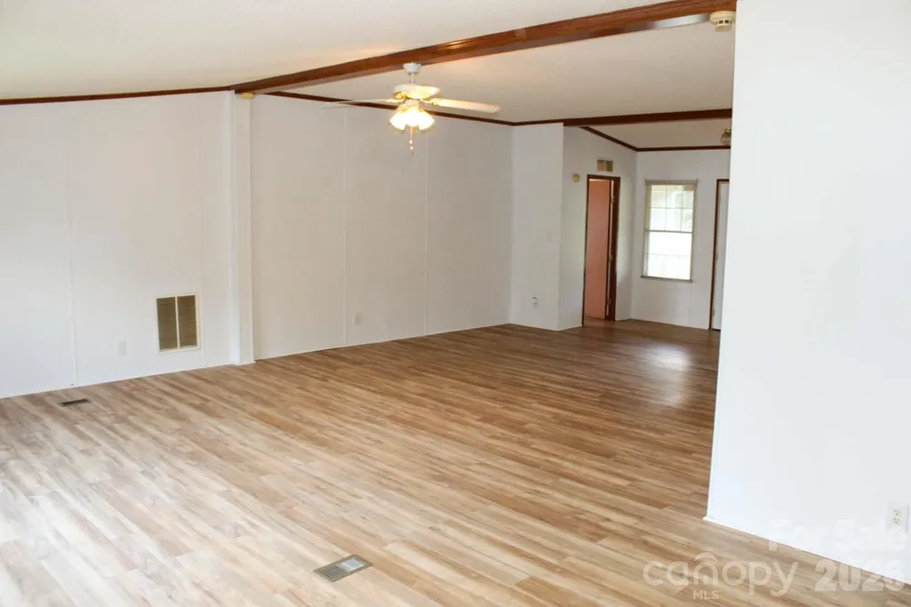 4171 Old Hills Bridge Road Enoree, SC 29335