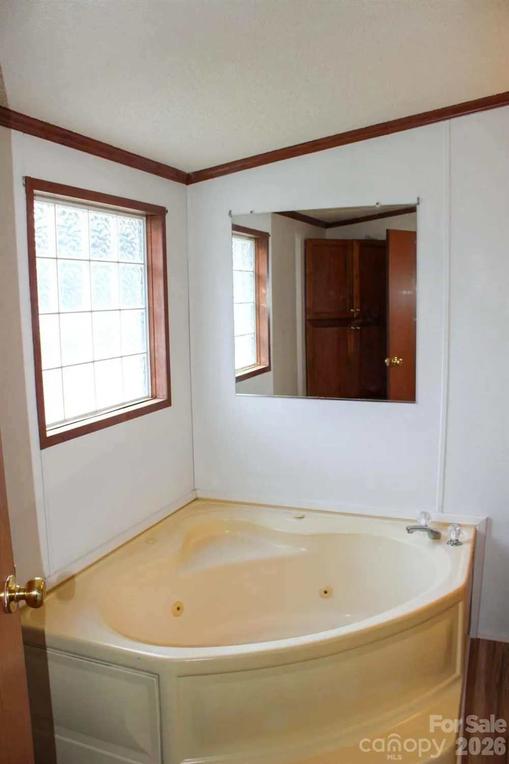 4171 Old Hills Bridge Road Enoree, SC 29335