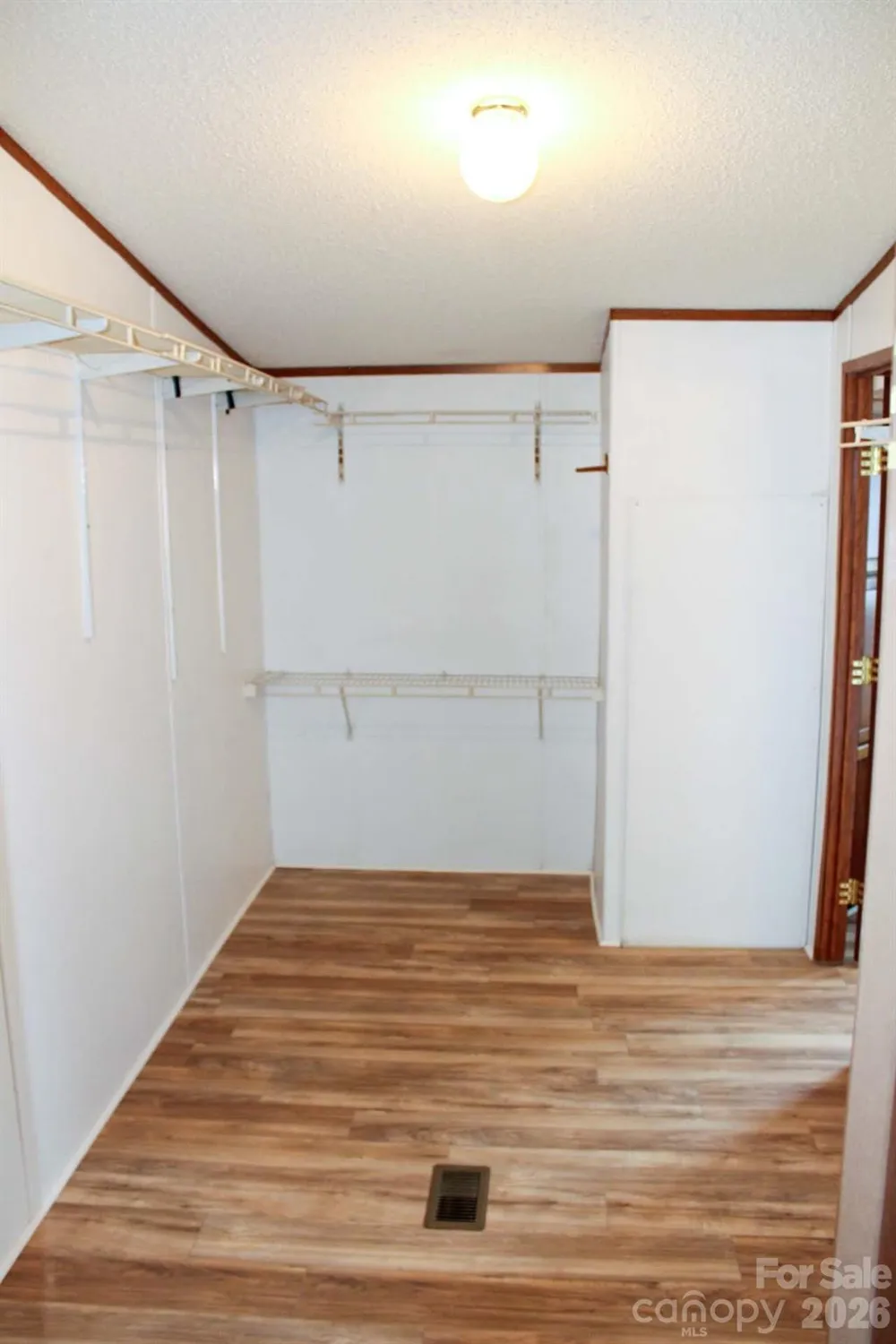 4171 Old Hills Bridge Road Enoree, SC 29335