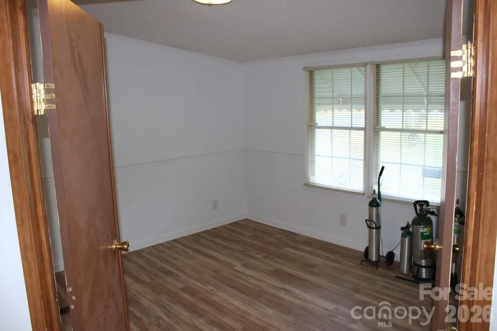 4171 Old Hills Bridge Road Enoree, SC 29335