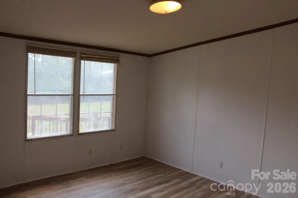 4171 Old Hills Bridge Road Enoree, SC 29335
