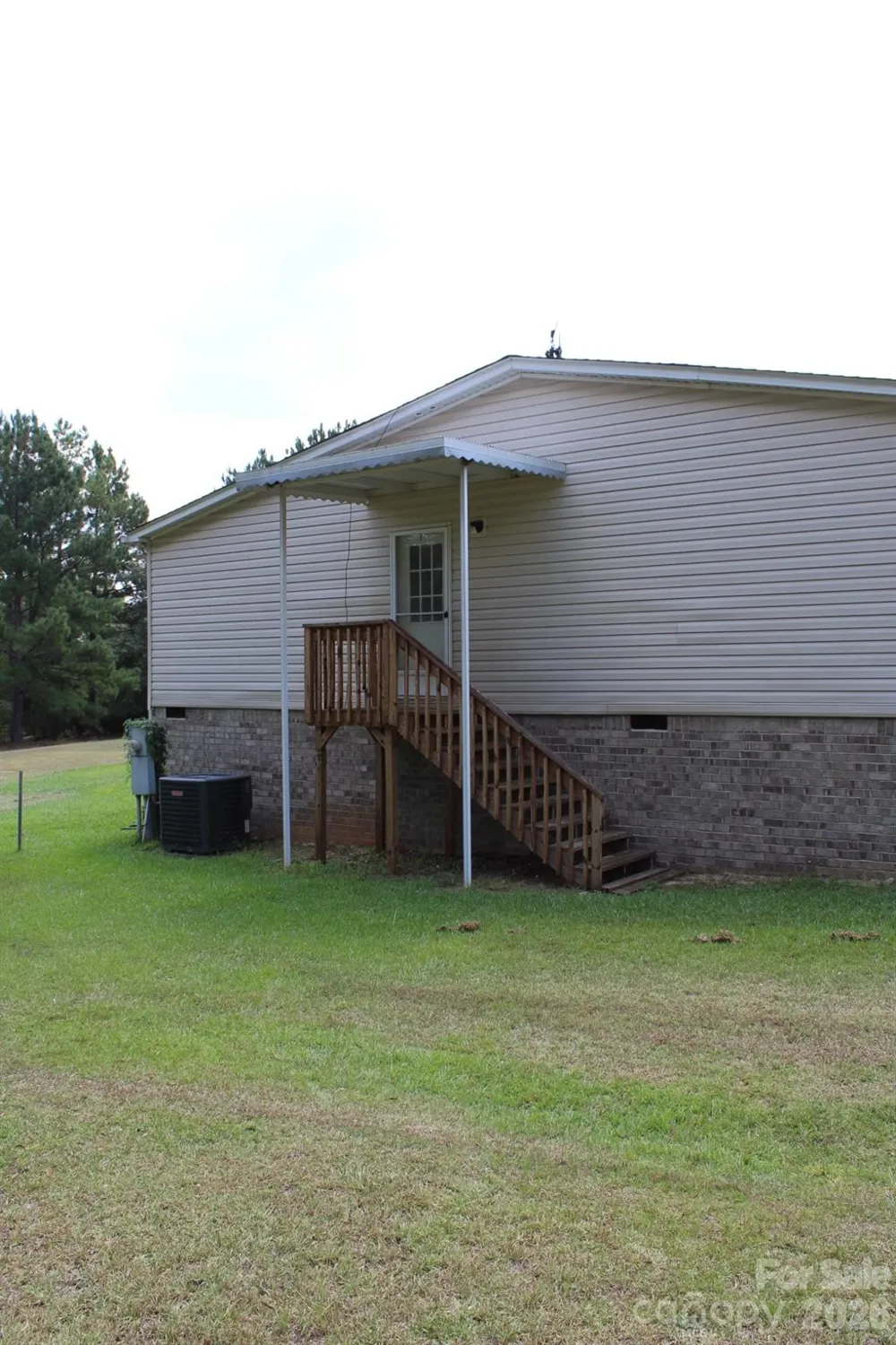 4171 Old Hills Bridge Road Enoree, SC 29335