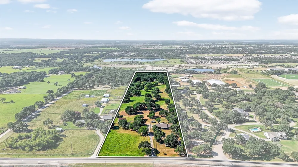 616 Spring Hill Road Aubrey, TX 76227