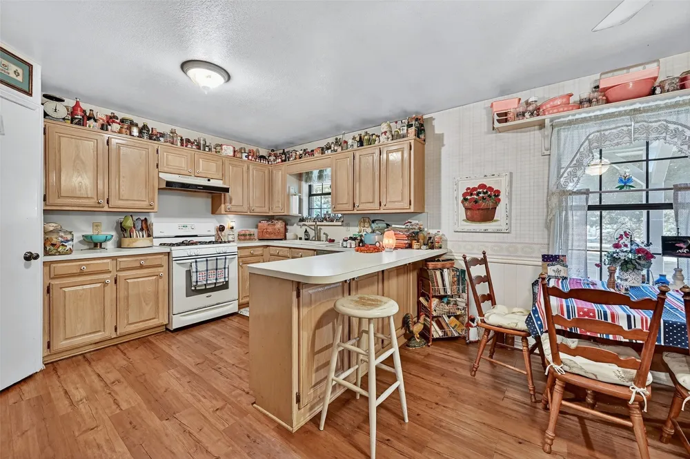 616 Spring Hill Road Aubrey, TX 76227
