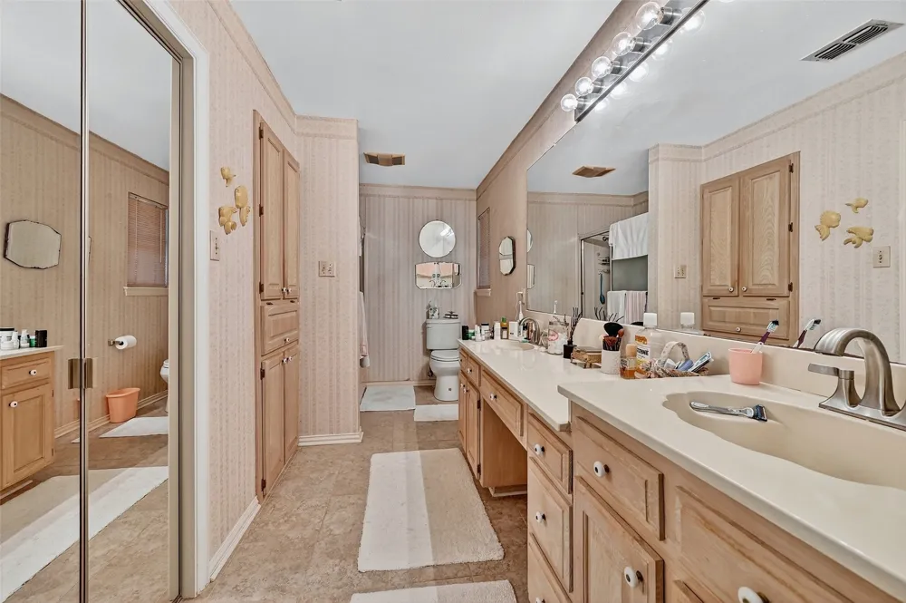 616 Spring Hill Road Aubrey, TX 76227