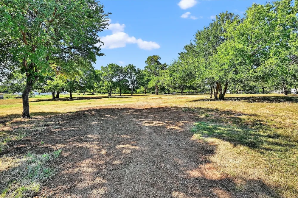 616 Spring Hill Road Aubrey, TX 76227