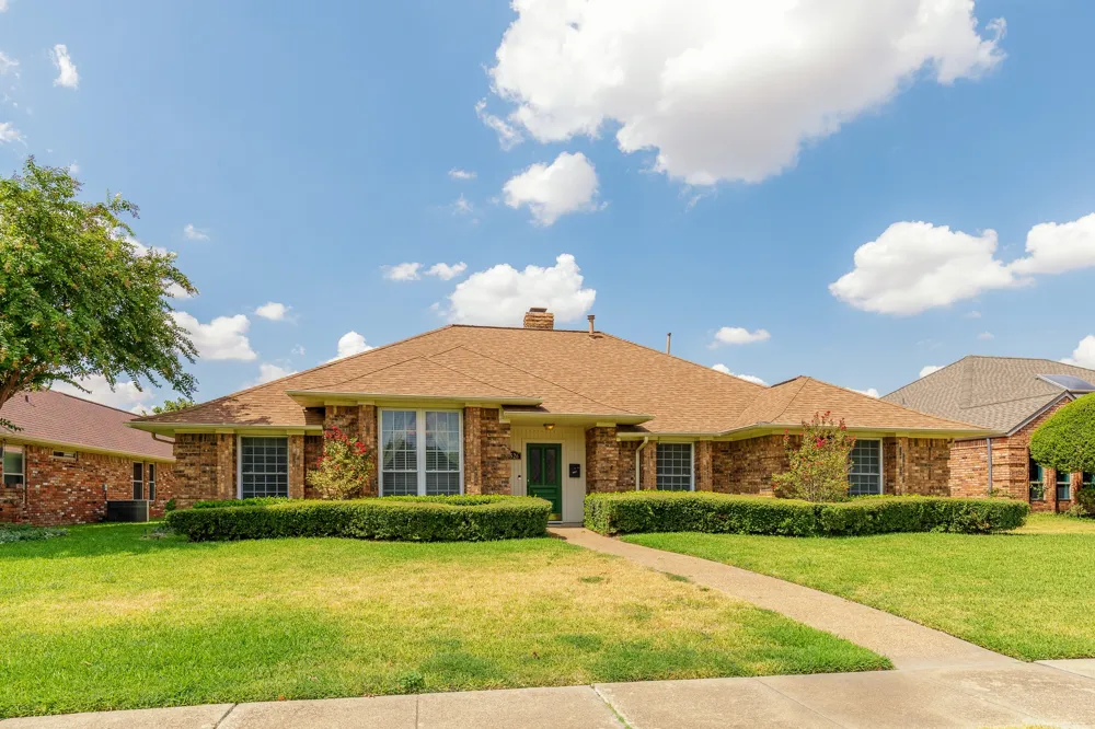 2526 Willowdale Drive Carrollton, TX 75006