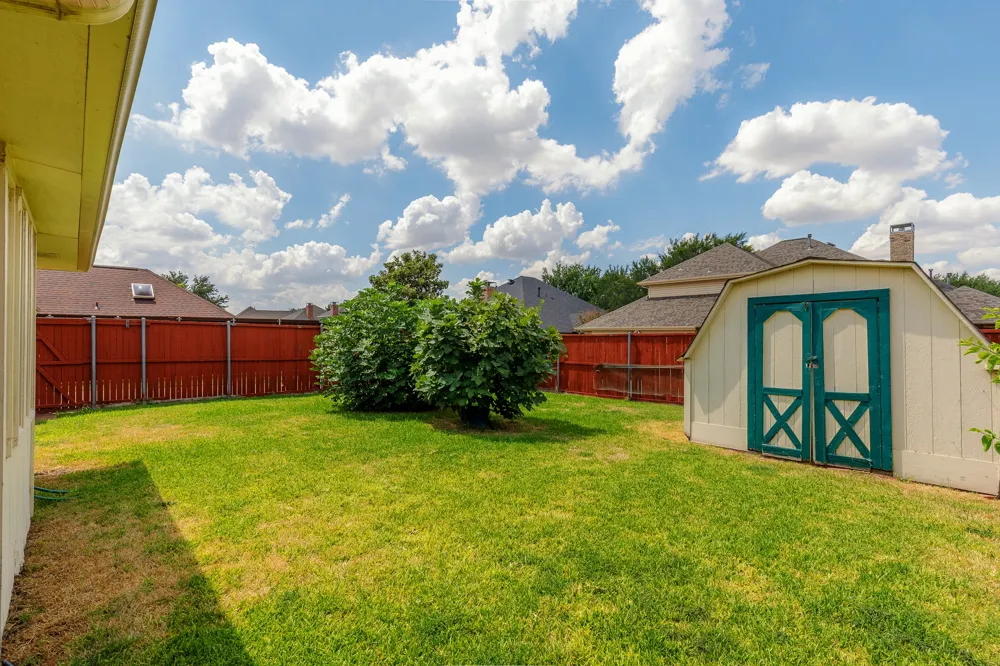 2526 Willowdale Drive Carrollton, TX 75006