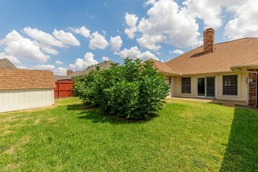 2526 Willowdale Drive Carrollton, TX 75006