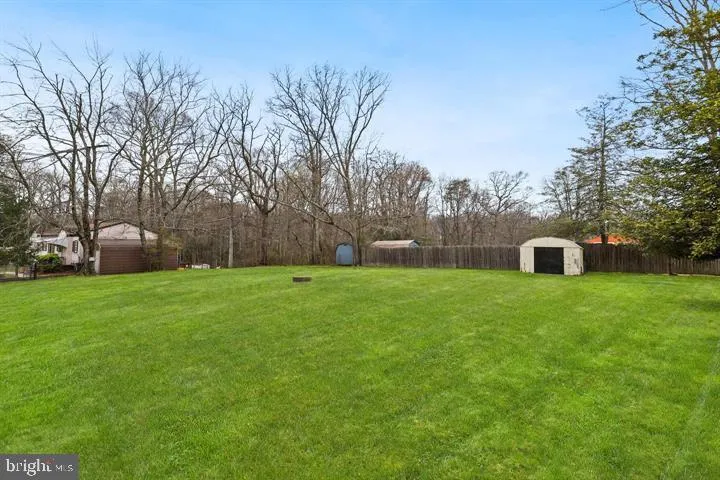 8007 PRINCE GEORGES DRIVE Fort Washington, MD 20744