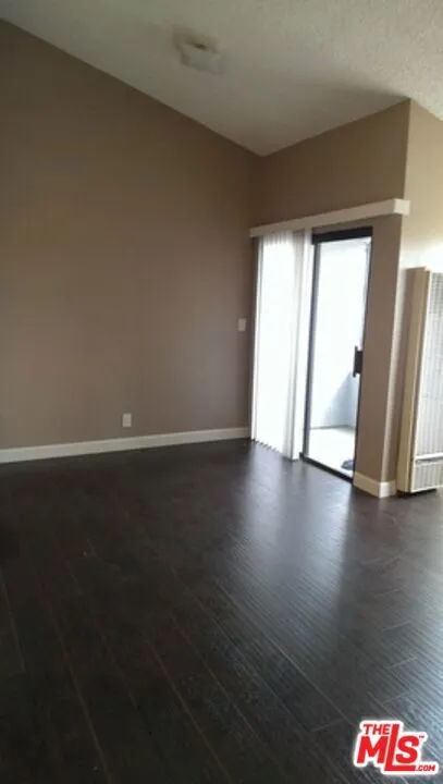 411 Kenmore Avenue #8 Los Angeles, CA 90004